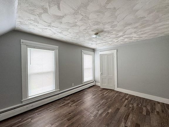5th image of 395 4th St #2