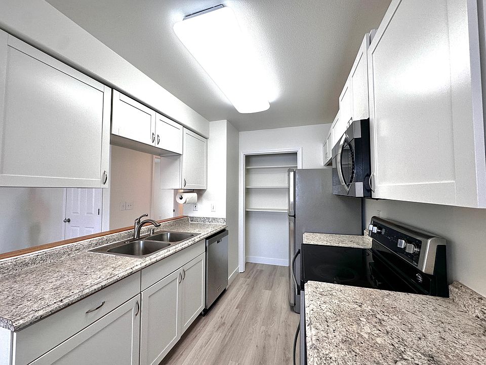 1st image of 11731 Birch Trail Cir #B