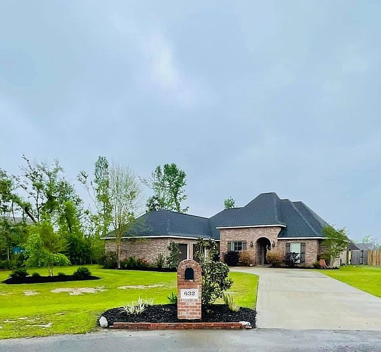 1st image of 632 Erble Ln