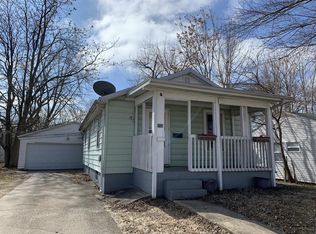 907 W Tremont St, Champaign, IL 61821