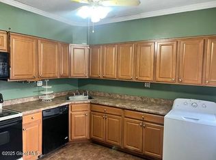 2207 14th St, Troy, NY 12180