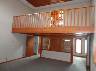 10308 E Sunset Dr, Selma, IN 47383