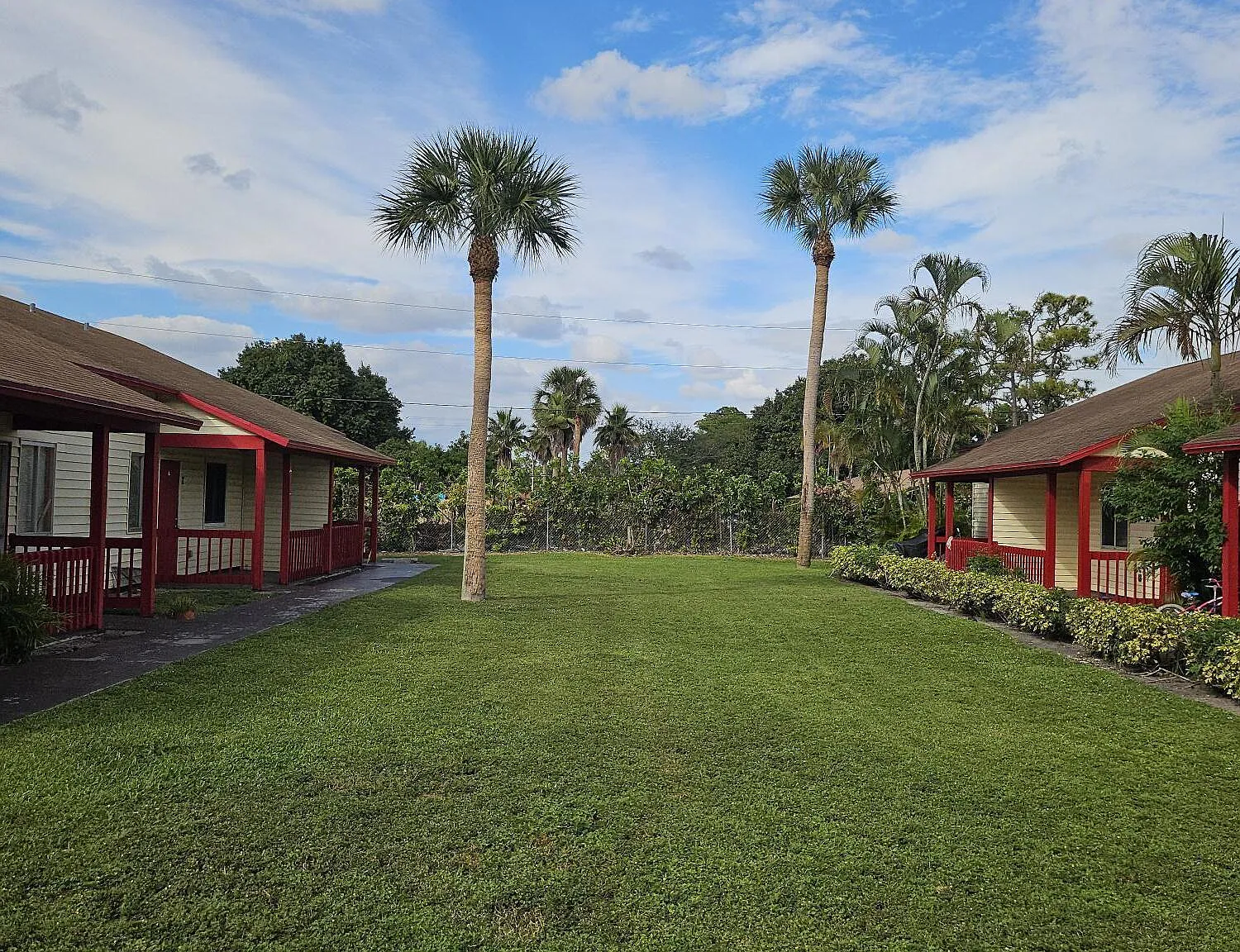 3 bed, 2.0 bath, 800 sqft, $2,100 — Photo 2