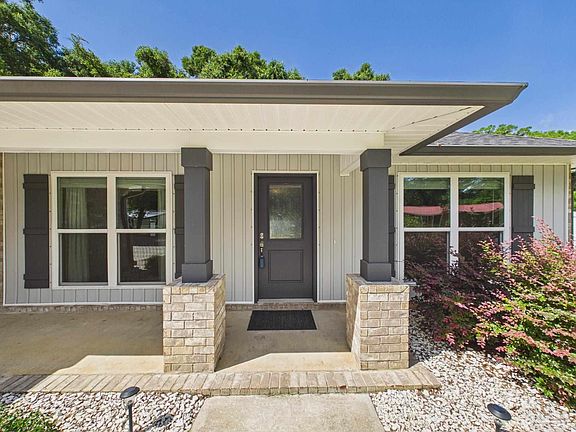 3rd image of 6109 W La Rua St