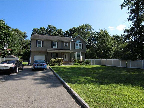 3rd image of 8 Flores Ln