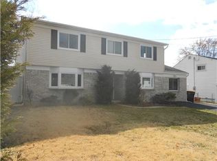 21 Orchard Dr, Old Bridge, NJ 08857