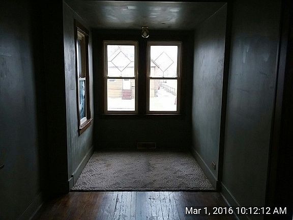 3rd image of 415 Garfield Ave