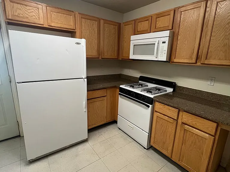 Modern Condo-Style Living Near Nob Hill & UNM $300 Off Move-In Special at The Spirals Apartments — Photo 6
