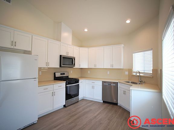 4th image of 8400 Frankie Lou St #A