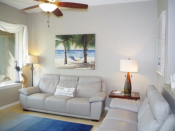 4th image of 5909 Padre Blvd