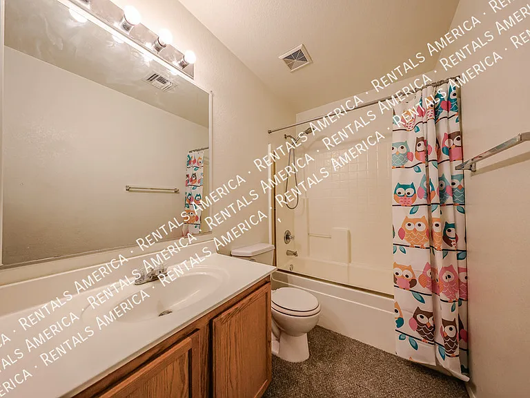 1356 E Clifton Ave — Photo 25