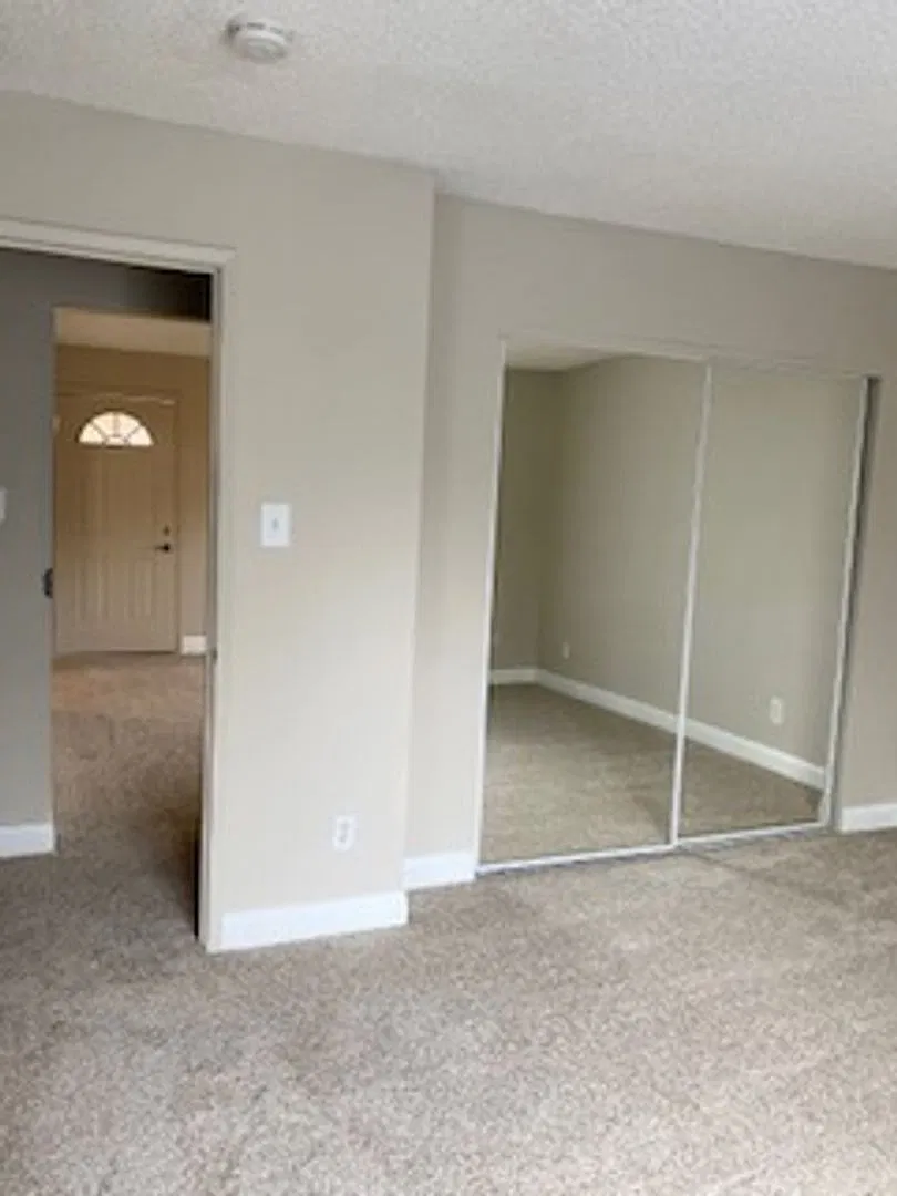 Courtyard Apartments — Photo 3