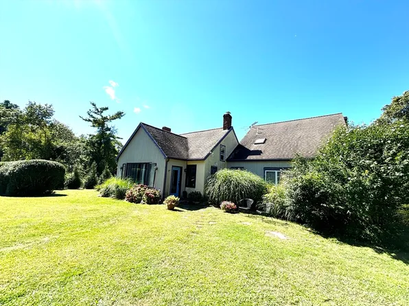 1 Marthas Way, Mattapoisett, MA 02739