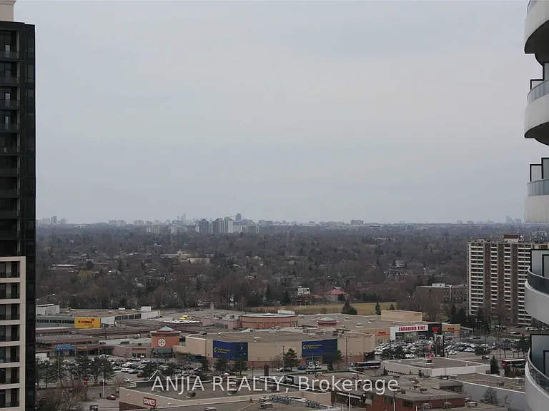 7165 Yonge St #2211 — Photo 9