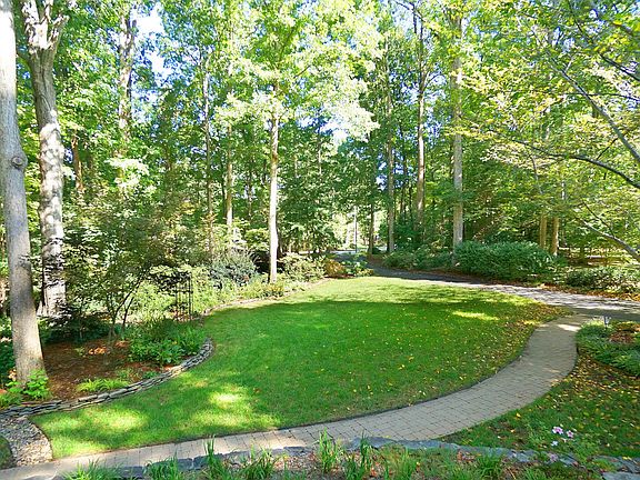4th image of 1229 Westerham Dr