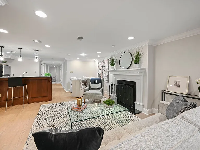 1832 Calvert St NW #1 — Photo 3