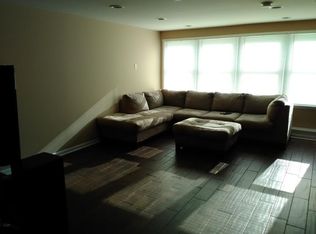 783 South St APT 2, Elgin, IL 60123