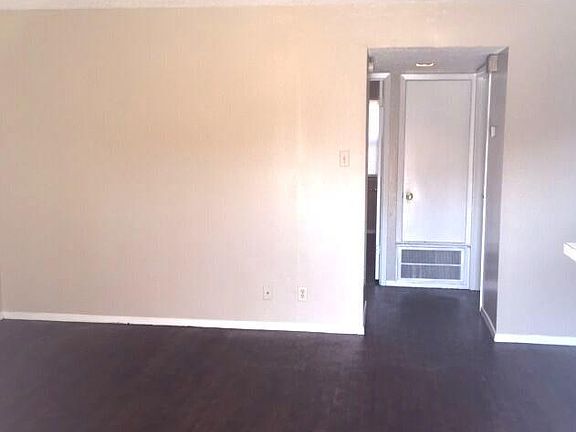 2nd image of 5506 Rose Hill Cir