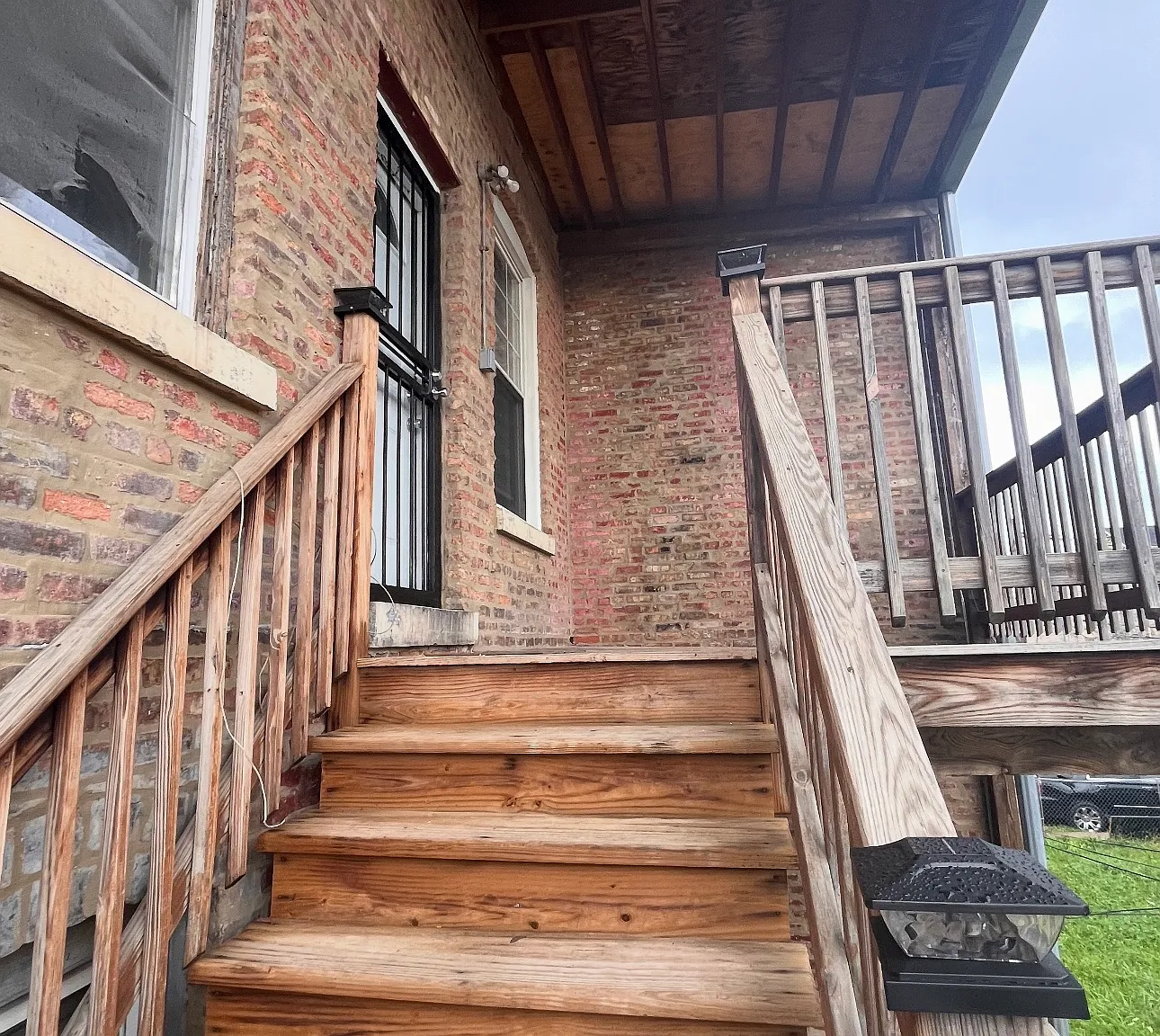 3 bed, 1000 sqft, $2,000 — Photo 3