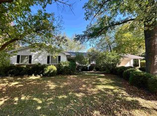 2375 Knob Hill Dr, Dubuque, IA 52003