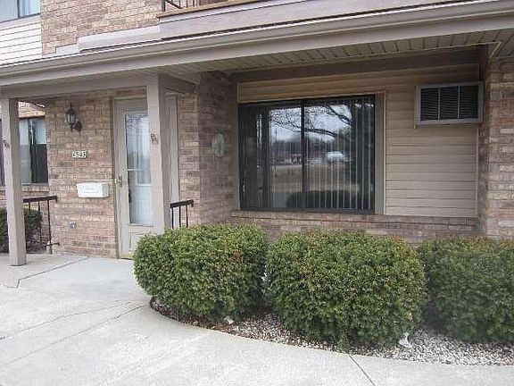 4th image of 4545 S Greenridge Cir #4545