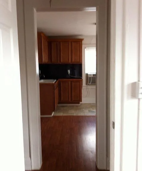 919 N Grandview Ave #4 — Photo 4