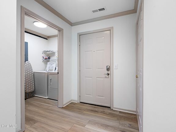 4th image of 3030 Marsh Winds Cir Unit 405