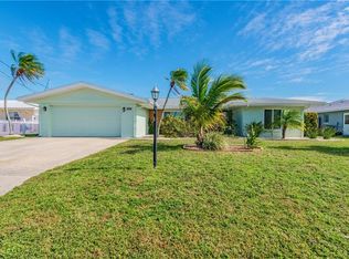 3711 Royal Palm Dr, Bradenton, FL 34210