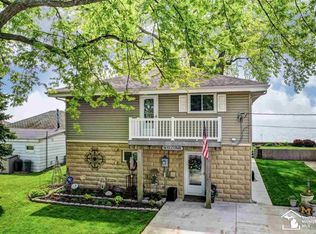 4807 Allen Cove Rd, Luna Pier, MI 48157