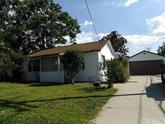 1st image of 225 W Avenue L