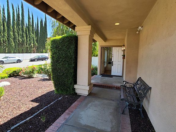 5th image of 2297 Vista Moora Ave
