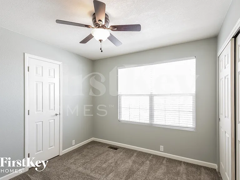 9919 Jasper St — Photo 14