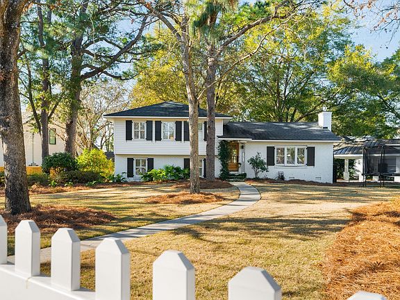 2nd image of 412 Palm St