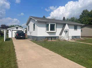 415 E Barker St, Rice Lake, WI 54868