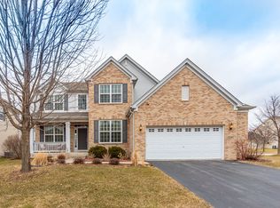 2107 Amelia Ln, Hoffman Estates, IL 60192