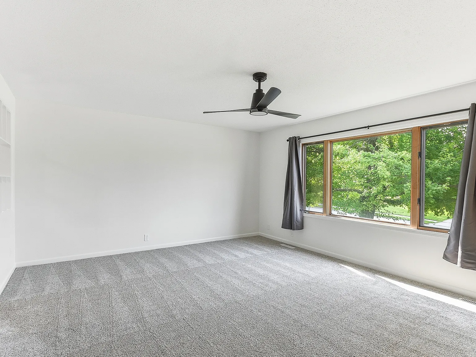 3 bed, 2196 sqft, $1,950 — Photo 4
