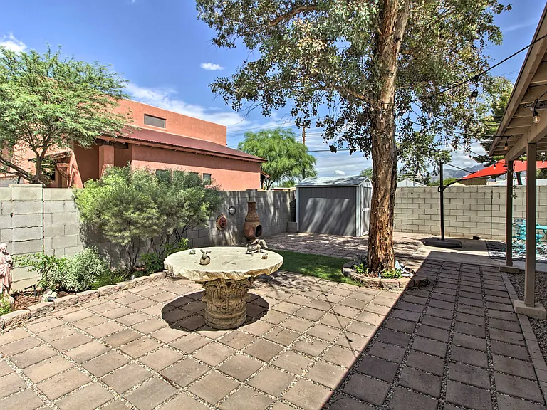 2761 N Dodge Blvd — Photo 23