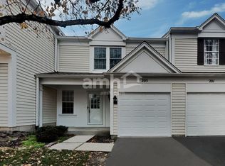 205 Port Royal Cir, Aurora, IL 60504