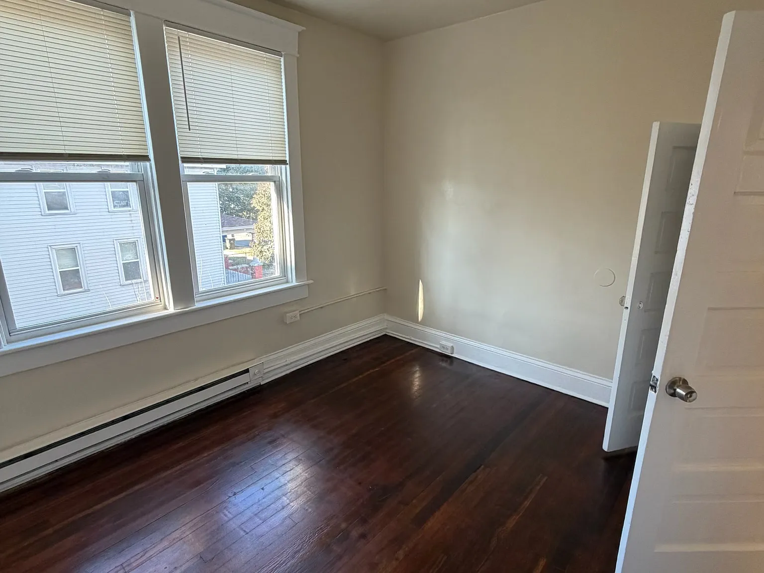 3 bed, $1,500 — Photo 4