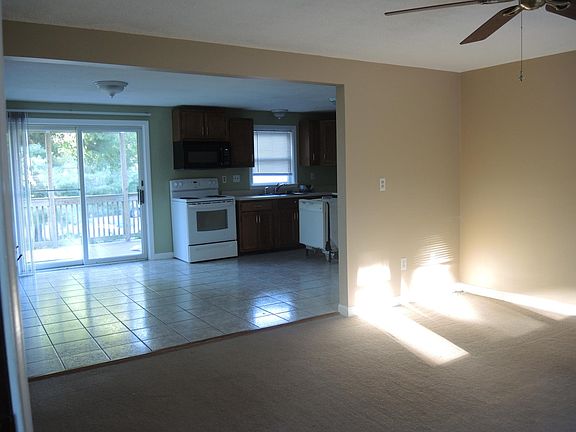 2nd image of 10 Pinehurst Ave #A