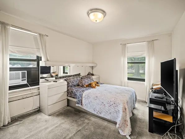 211-02 75th Avenue image 6 of 16