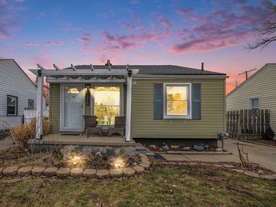 22965 Maxine St, Saint Clair Shores, MI, 48080