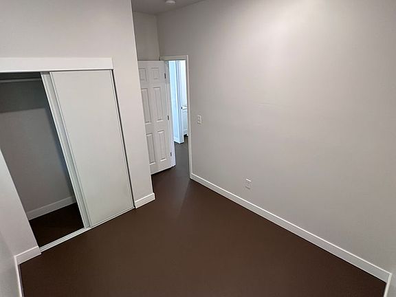 5th image of 361 Wilson Ave Unit A