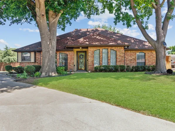 520 Brookside Dr, Grapevine, TX 76051