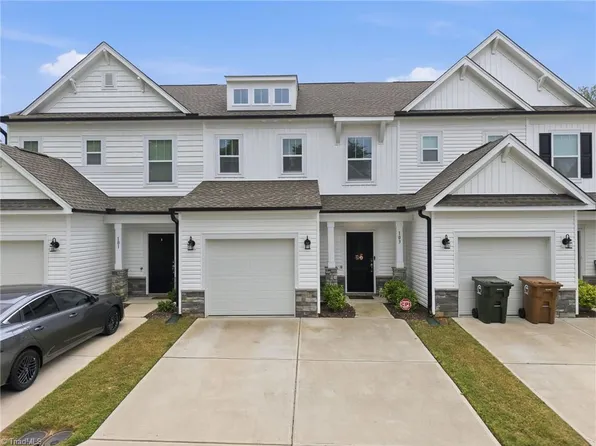 103 Oleo Ln, Greensboro, NC 27455