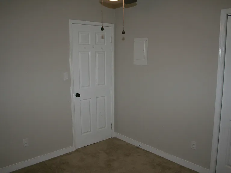 2308 Sylvan Ct — Photo 13