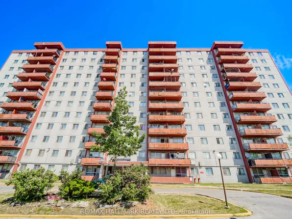 50 Lotherton Ptwy W #411, Toronto, ON M6B 2G7