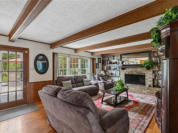 5th image of 19 Park Timbers Dr
