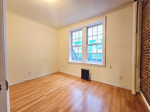 4th image of 67 Pineapple St #3A