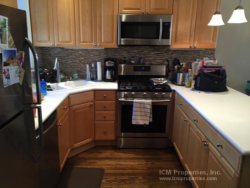 1st image of 3856 N Southport Ave #2F